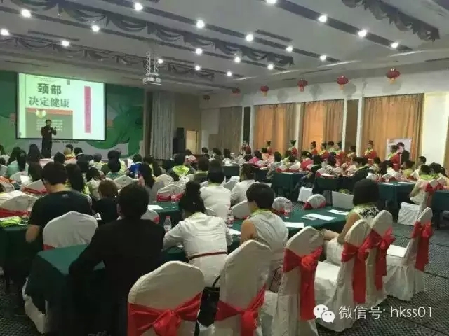 盛世集團“李橋博士”現(xiàn)場講述頸部健康的重要性